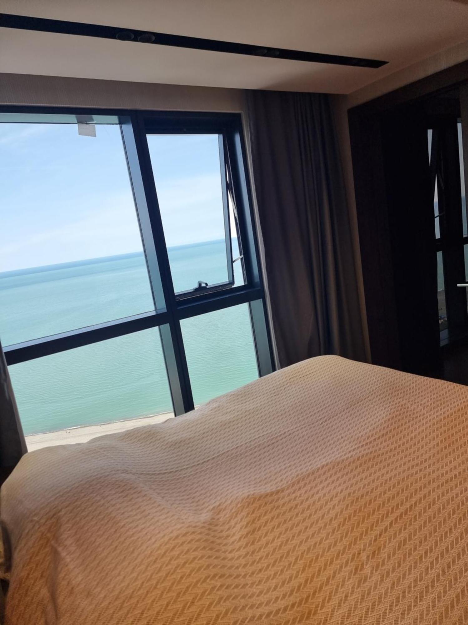 Premium Apartment In Porta Batumi Tower Exteriör bild
