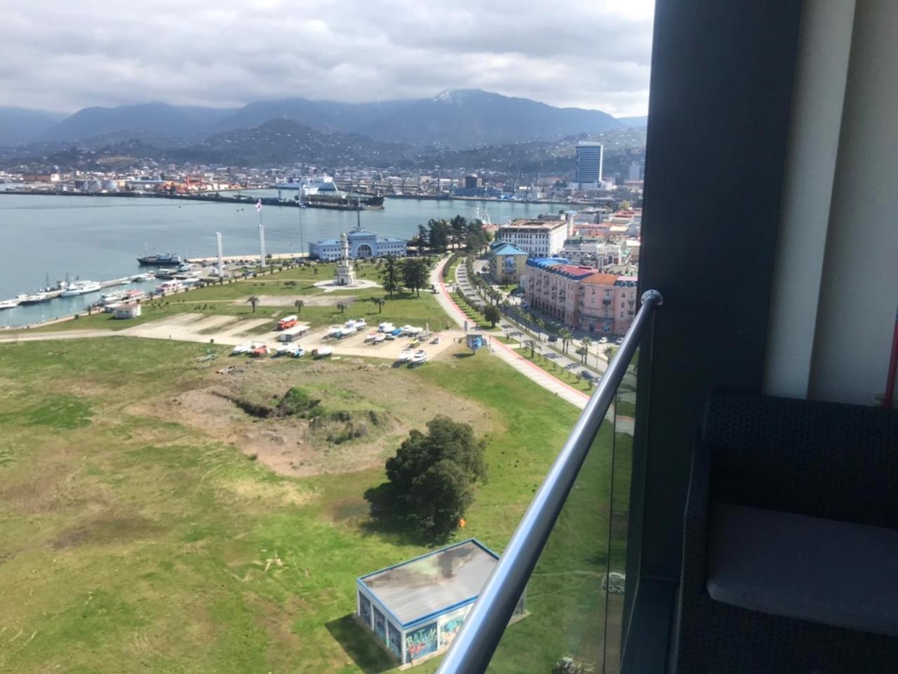 Premium Apartment In Porta Batumi Tower Exteriör bild