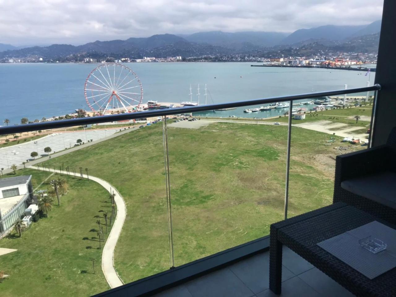Premium Apartment In Porta Batumi Tower Exteriör bild