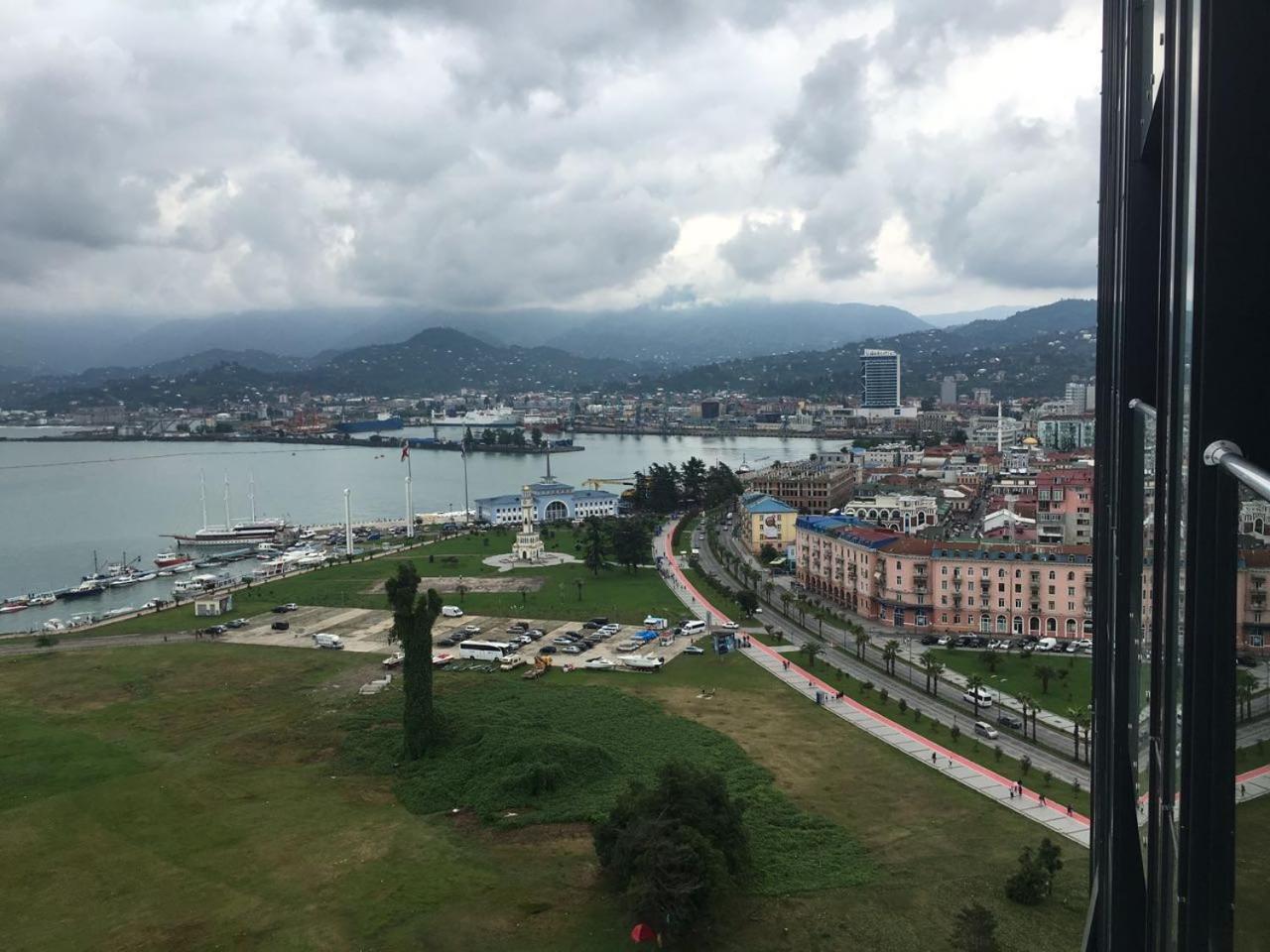 Premium Apartment In Porta Batumi Tower Exteriör bild