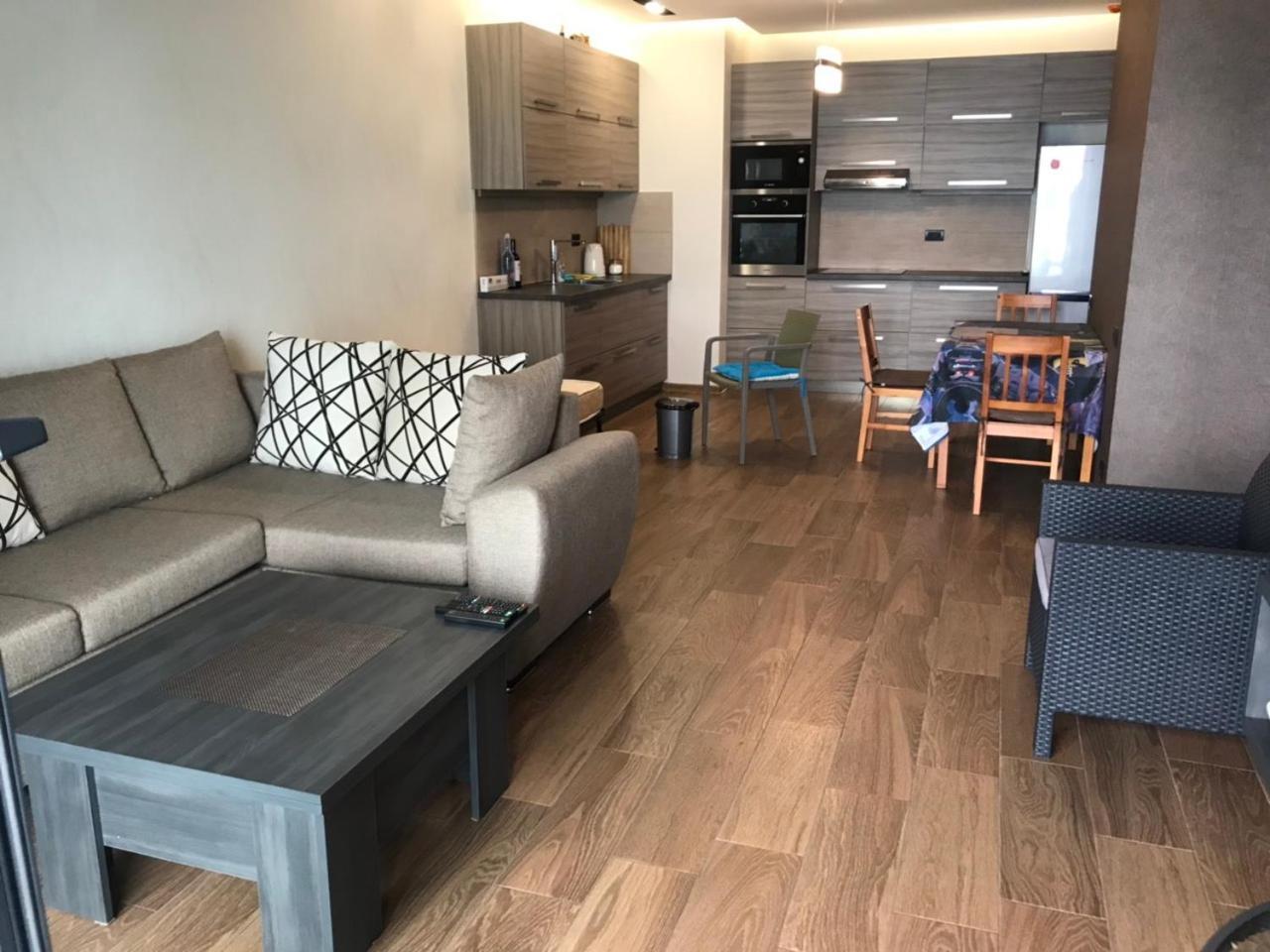 Premium Apartment In Porta Batumi Tower Exteriör bild