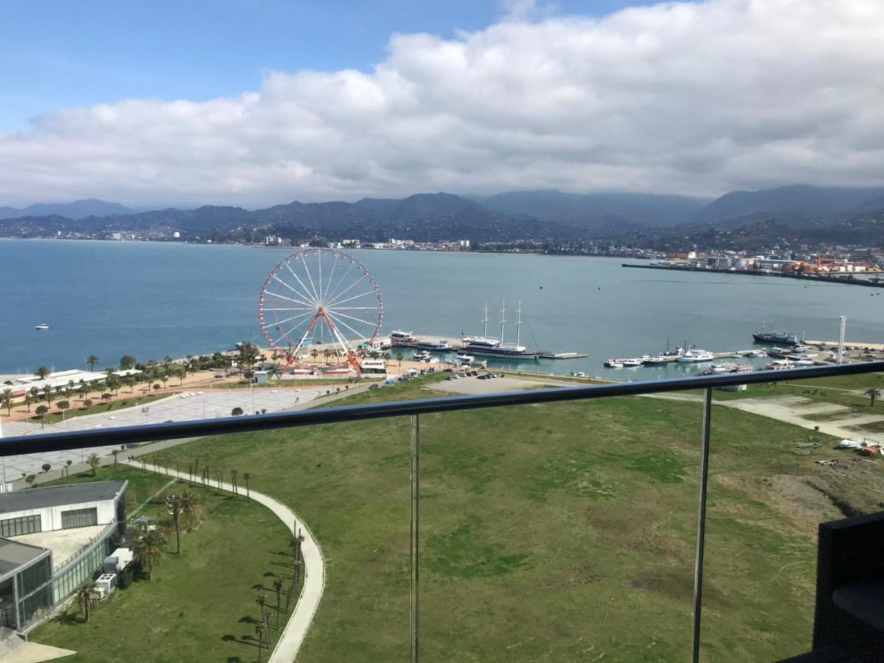 Premium Apartment In Porta Batumi Tower Exteriör bild
