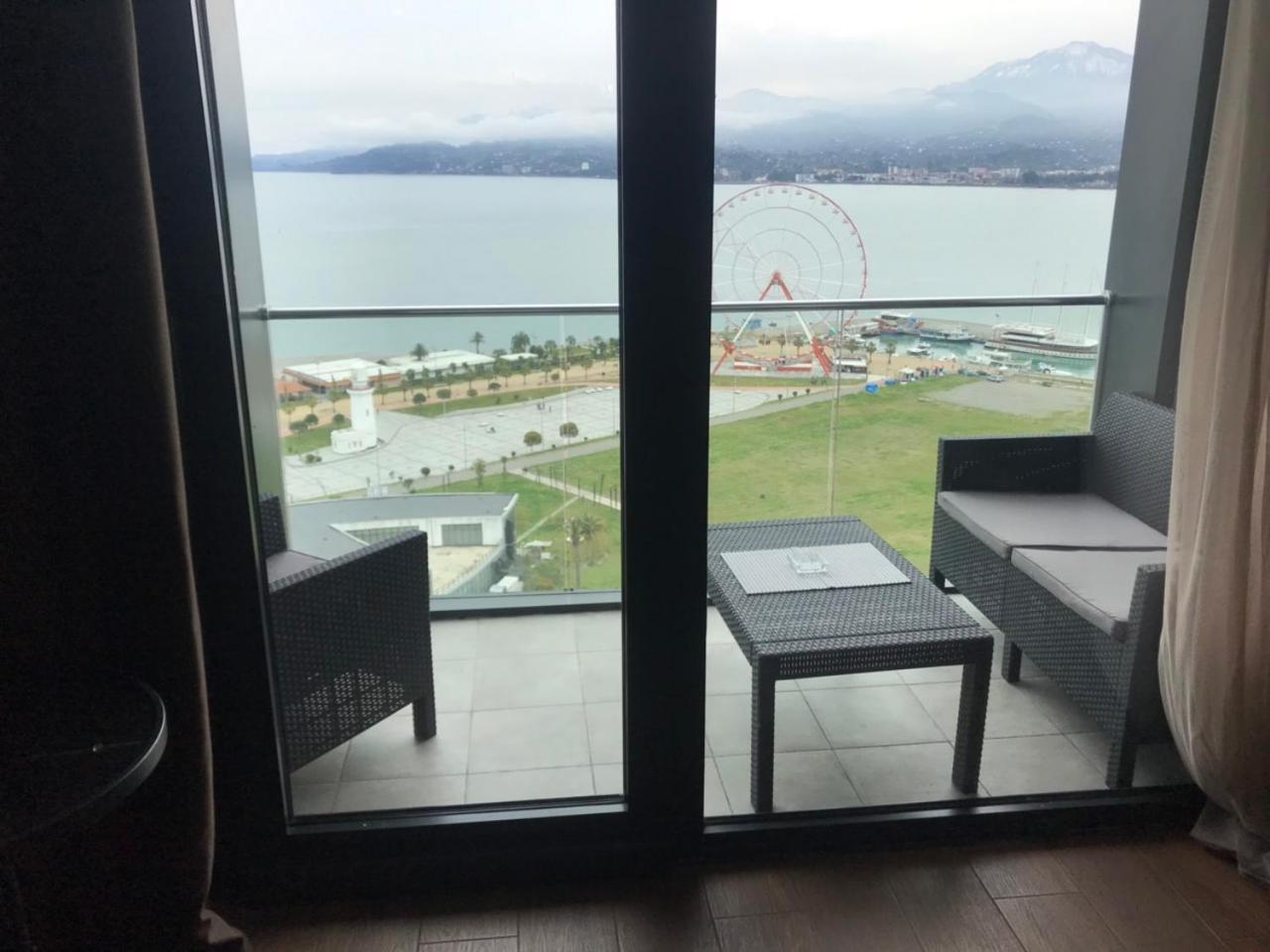 Premium Apartment In Porta Batumi Tower Exteriör bild